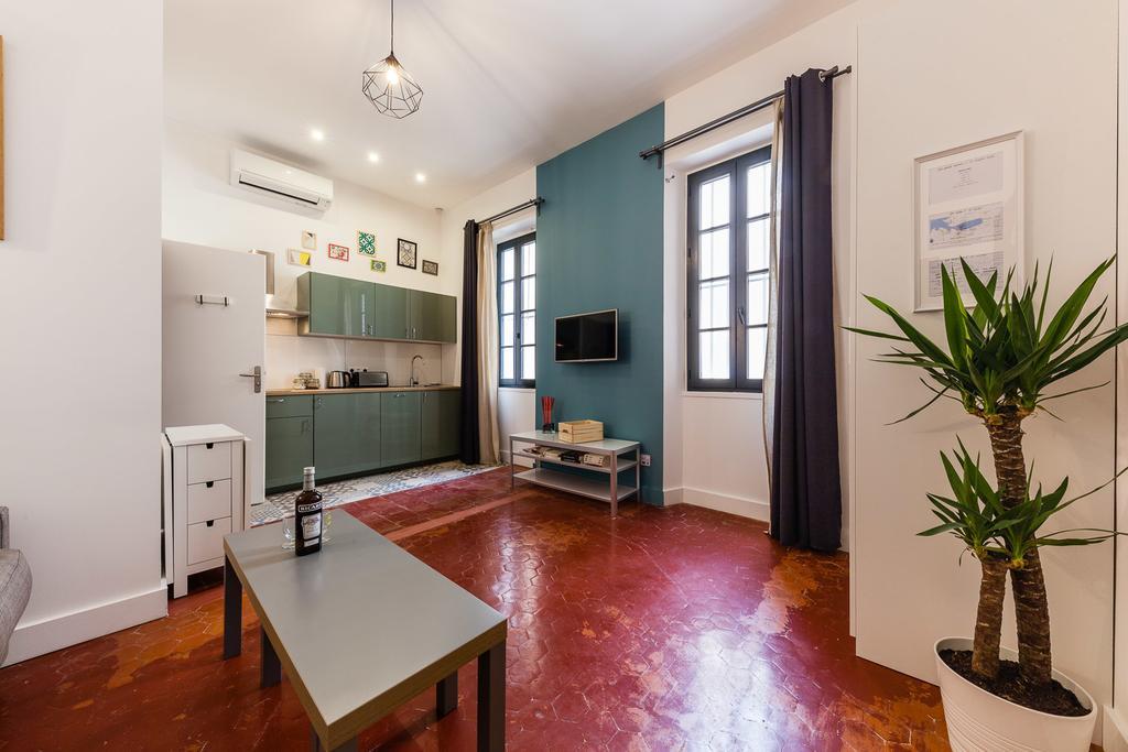 Chez Nous - 7 Appartements Sur Le Vieux Port 马赛 外观 照片