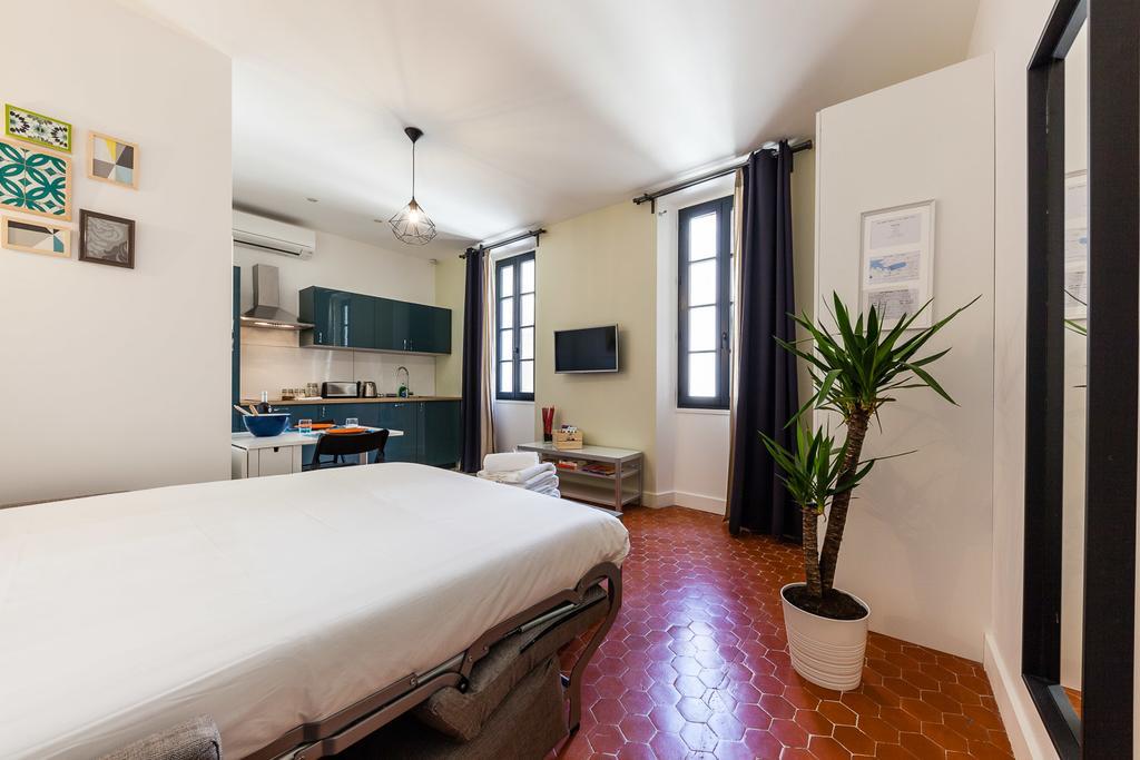 Chez Nous - 7 Appartements Sur Le Vieux Port 马赛 外观 照片